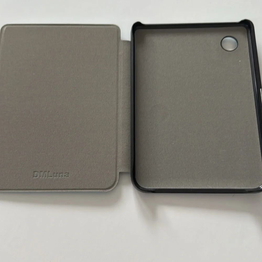 COPY - DMLuna Kindle Case 6.5” Teal NWT